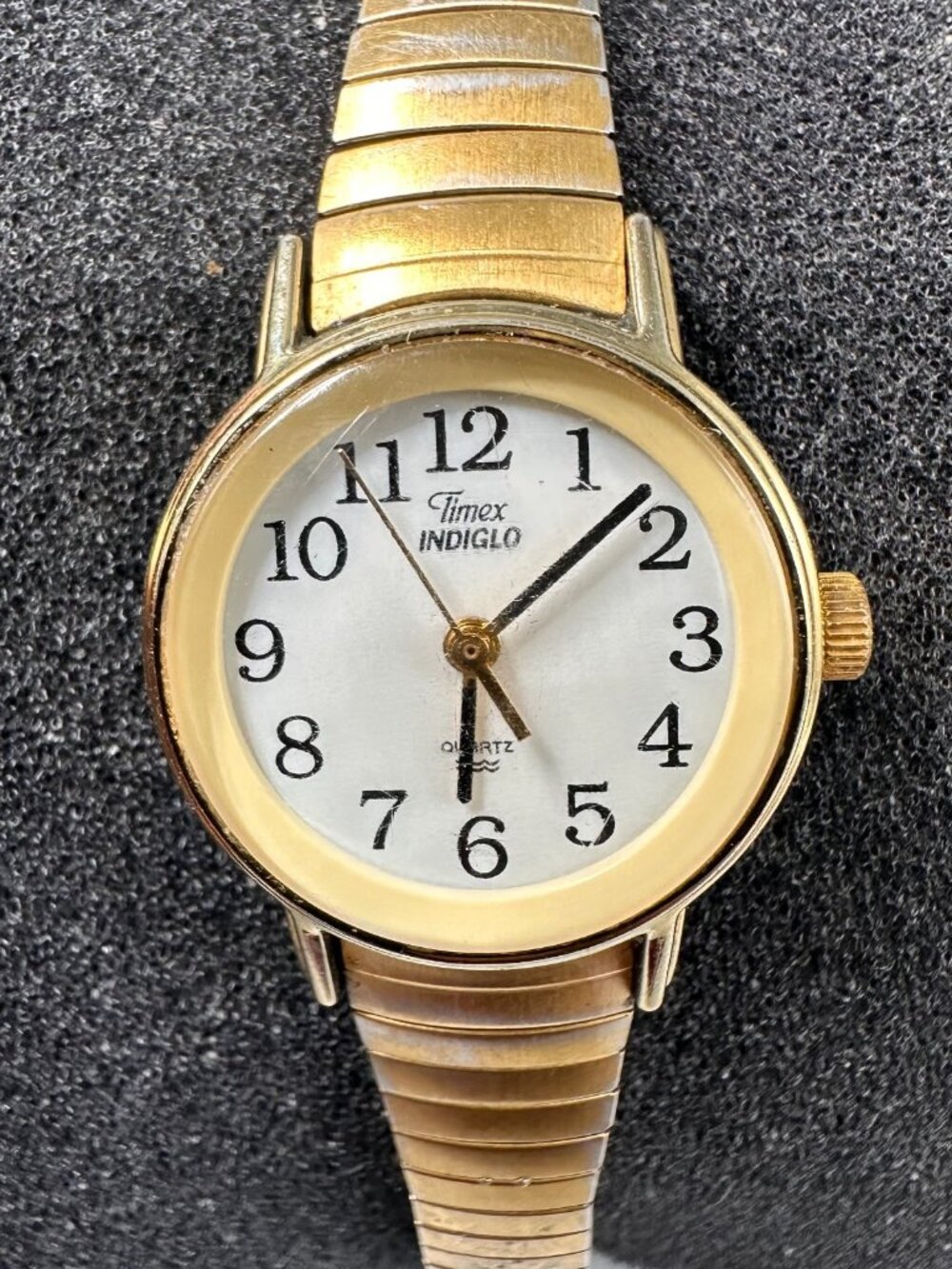 Vintage Timex Watch Gold Tone Women Indiglo Dial Stretch Band New Battery
